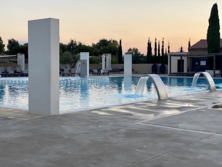 Piscine camping de la dragonnire